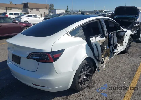2023 Tesla Model 3 Rear-Wheel Drive z USA, uszkodzony, nr VIN 5YJ3E1EA6PF437714